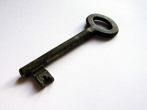 photo of a skeleton key - the priceless key of gratitude - breakaway tranisitional living for young adult men - southern california young men's drug and alcohol rehab